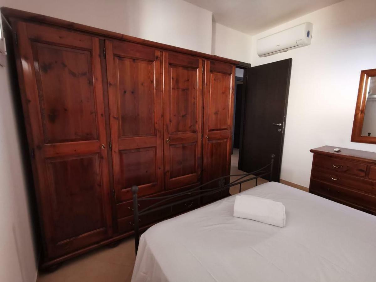 Casa Graziella Apartment Sant'Antioco Luaran gambar